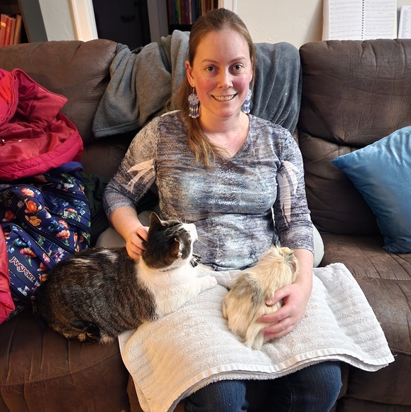 Meet your Posher, Alyssa - Picture 5 of 10